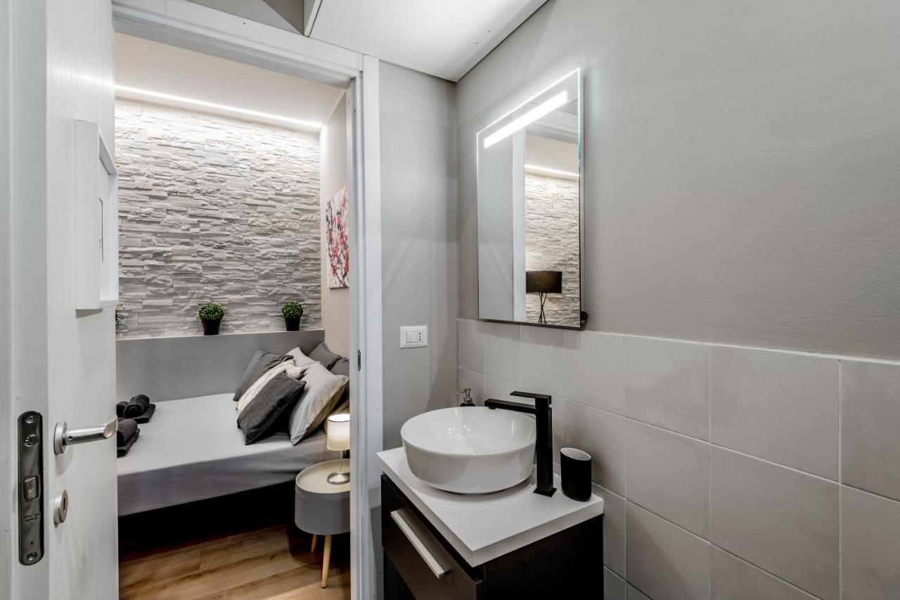 Super Modern And Design Apartment, A Due Passi Dai Navigli Milano Eksteriør billede