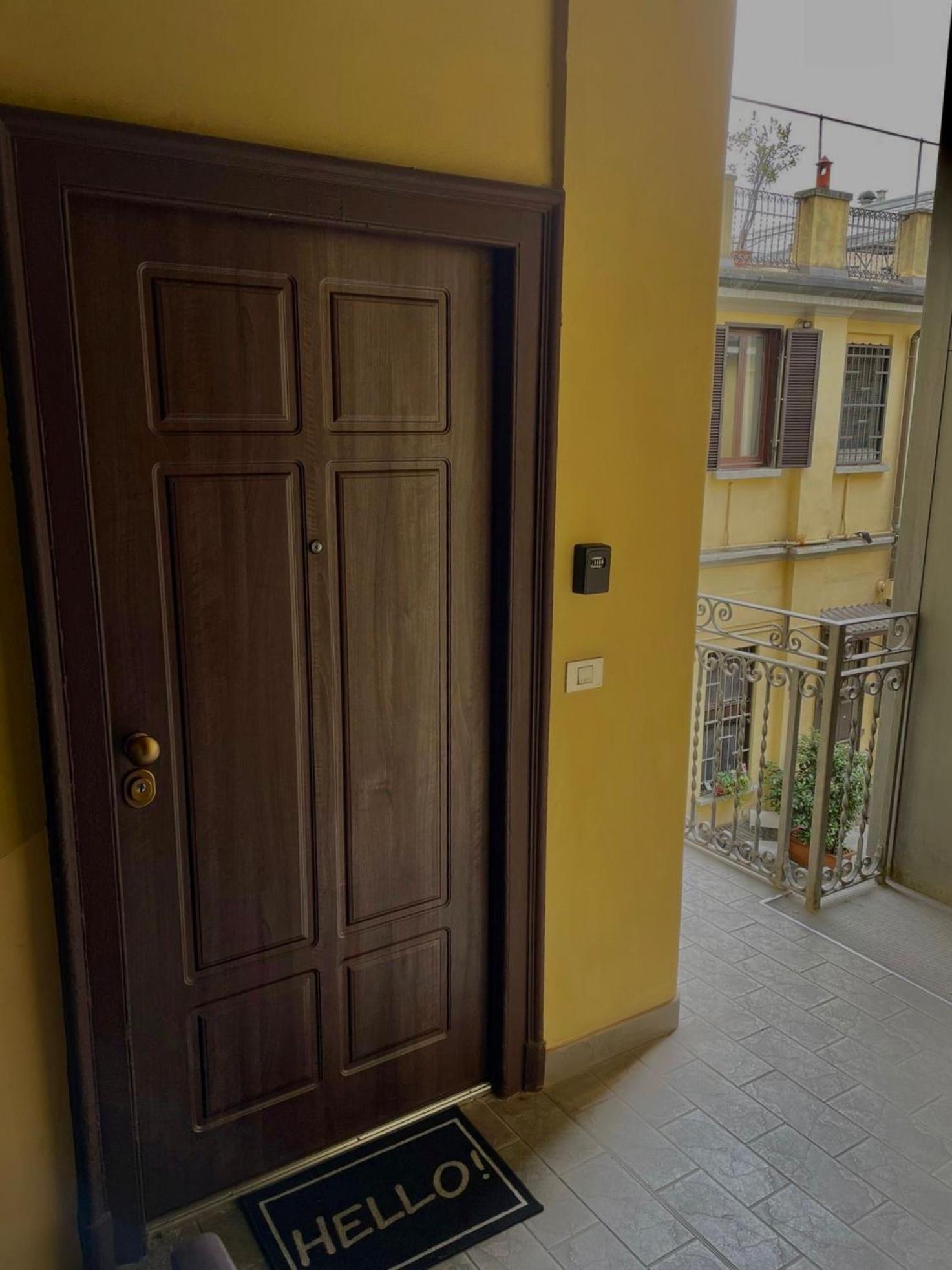 Super Modern And Design Apartment, A Due Passi Dai Navigli Milano Eksteriør billede